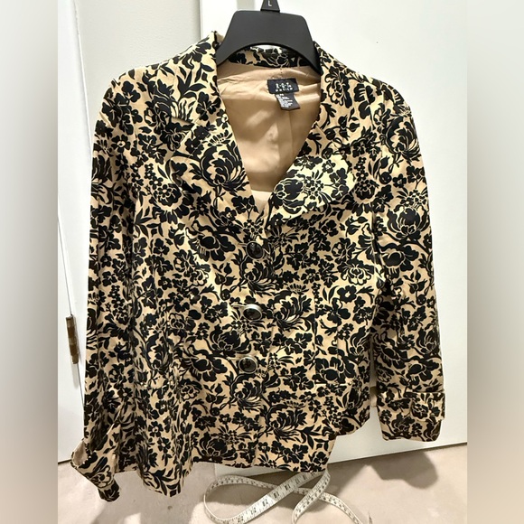 R.Q.T Jackets & Blazers - R.Q.T. Black and Tan Floral Blazer
